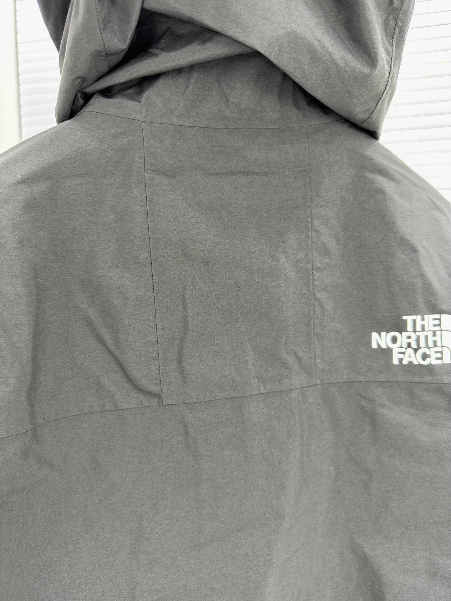The North Face 1986 Mountain Jacket NF0A5J5N